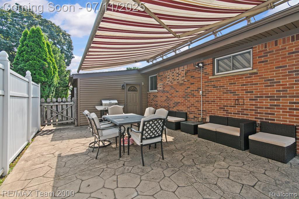 9756 Buckingham Avenue, Allen Park, MI 48101 — Photo 29