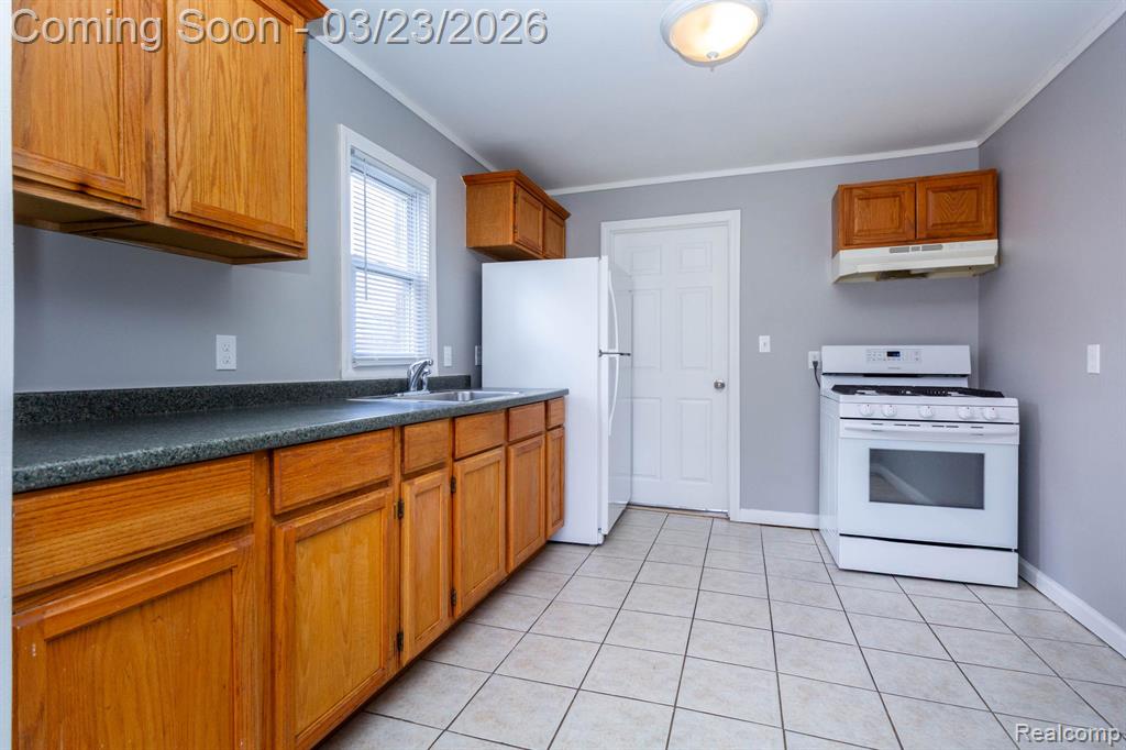 9712 Cherokee Street, Taylor, MI 48180 — Photo 8