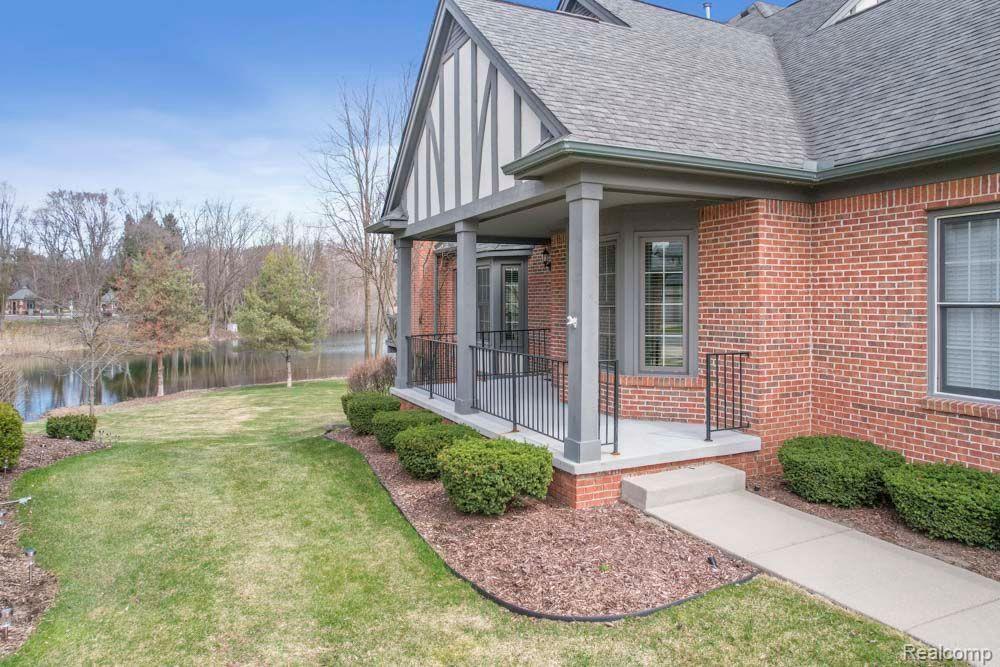 71 BURNIAH Lane, Lake Orion, MI 48362 — Photo 3