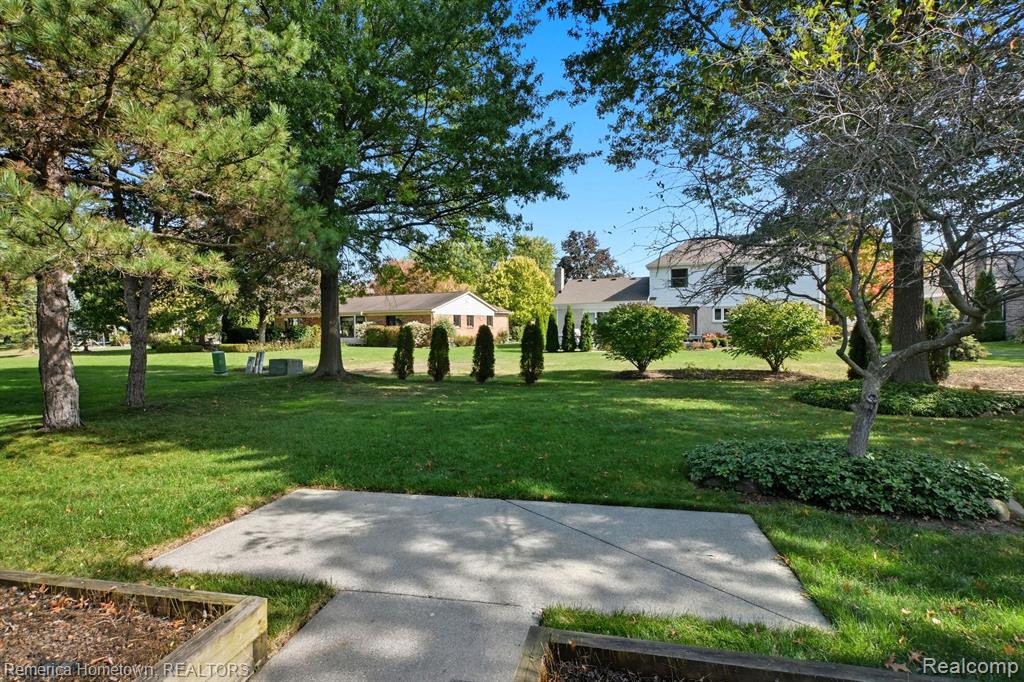 45555 S Turtlehead Court, Plymouth, MI 48170 — Photo 34