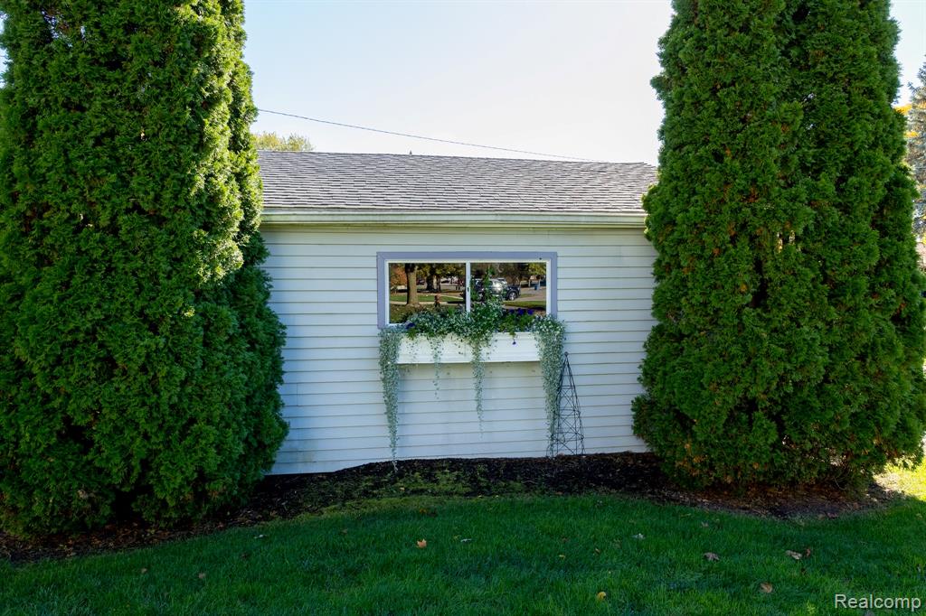 16329 Birwood Avenue, Beverly Hills, MI 48025 — Photo 34