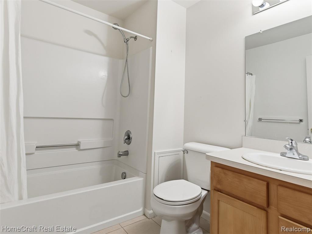 47551 PEMBROKE Drive, Canton, MI 48188 — Photo 17