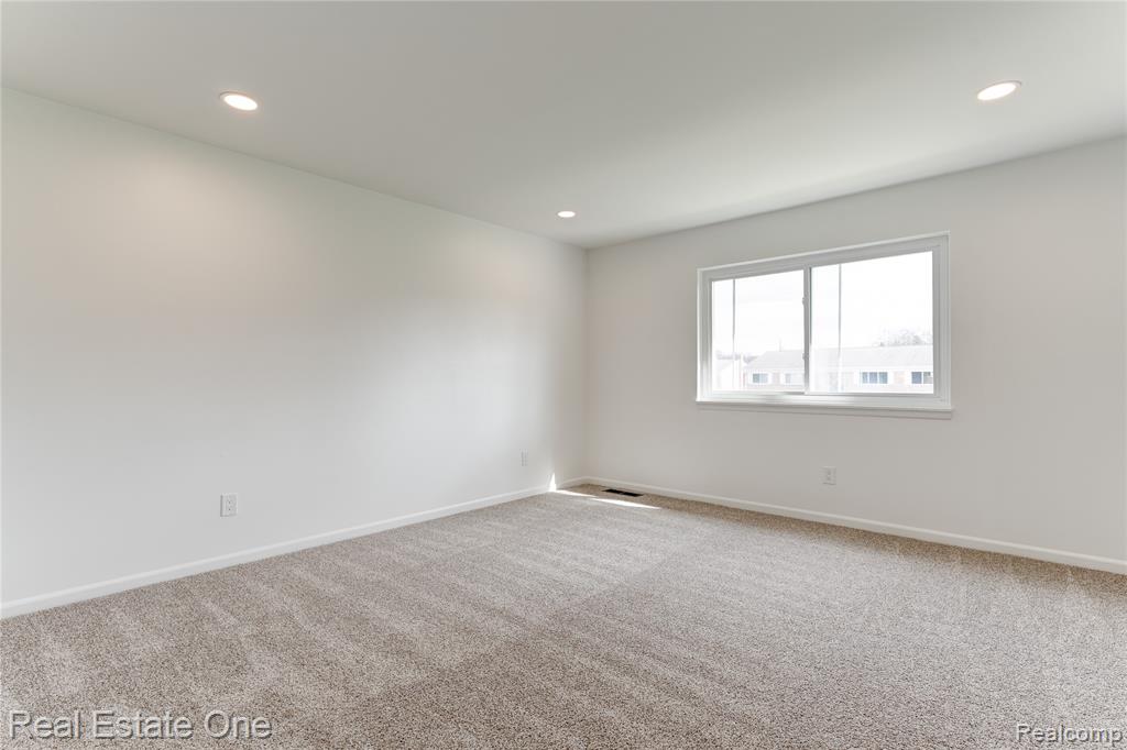 801 W Long Lake Road, 4, Bloomfield Hills, MI 48302 — Photo 16