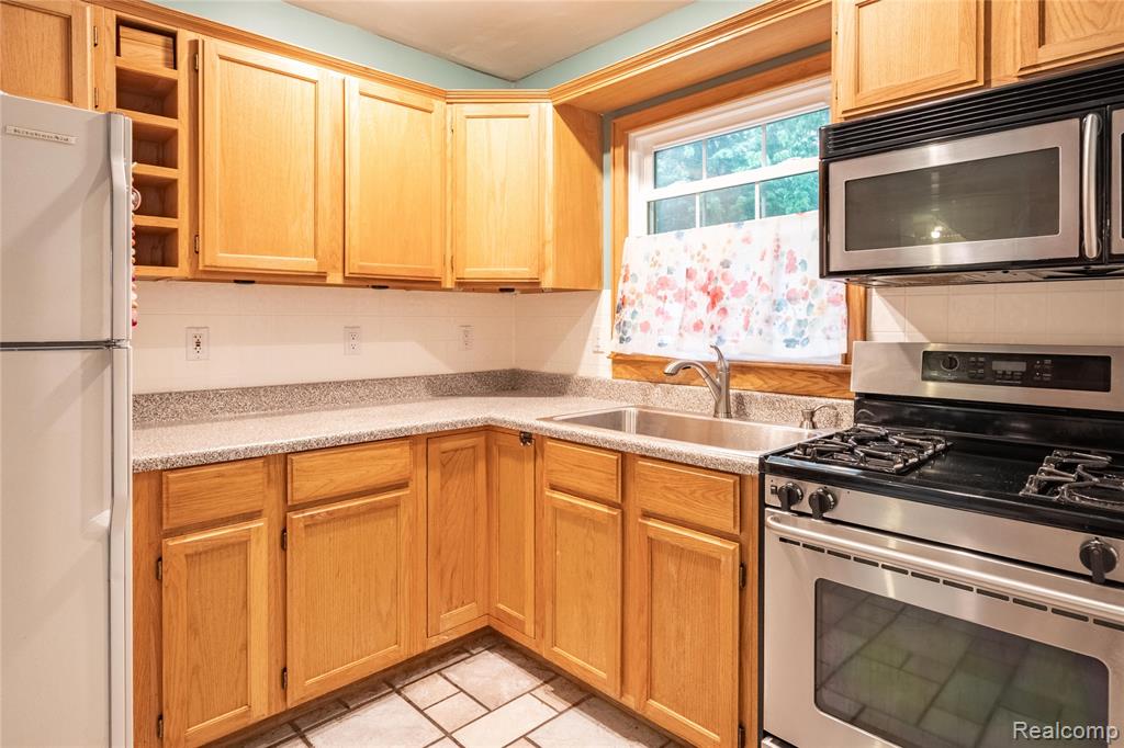 727 Charles Street, Ypsilanti, MI 48198 — Photo 10