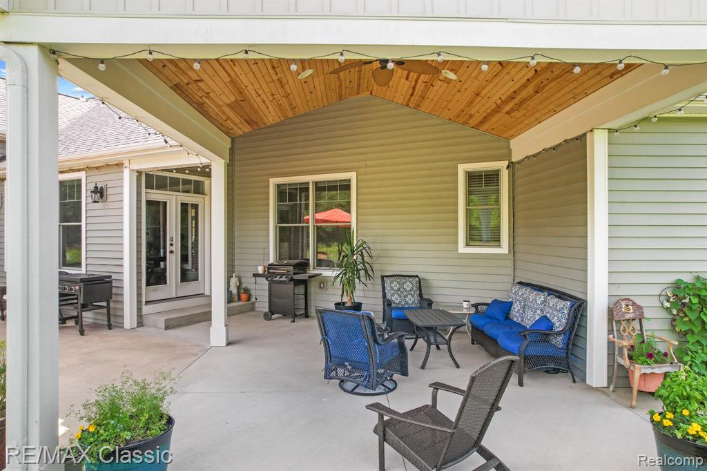5314 WALNUT CREEK Lane, Ann Arbor, MI 48105 — Photo 38