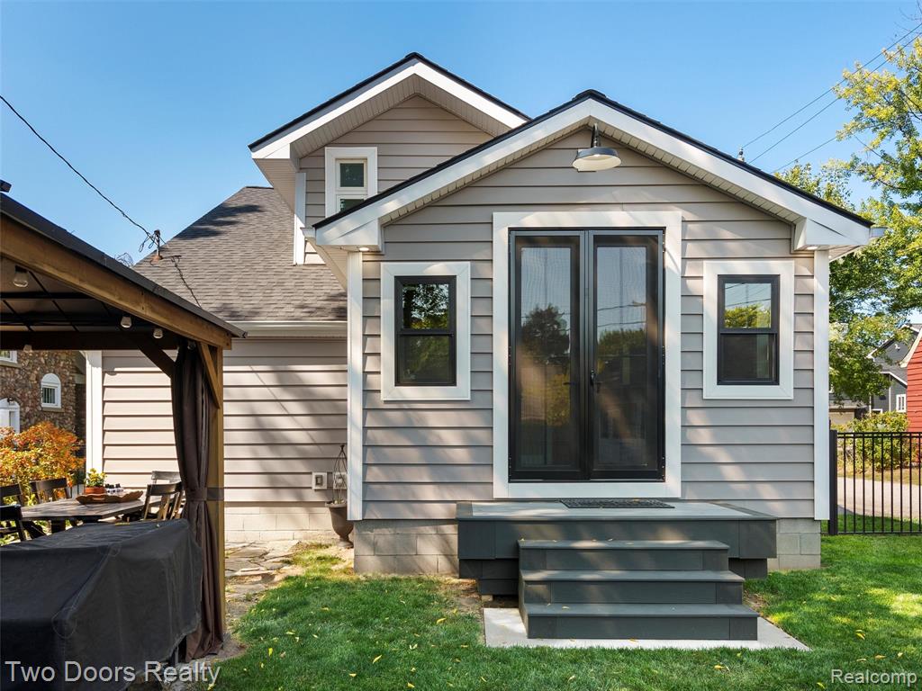 426 N Castell Avenue, Rochester, MI 48307 — Photo 46