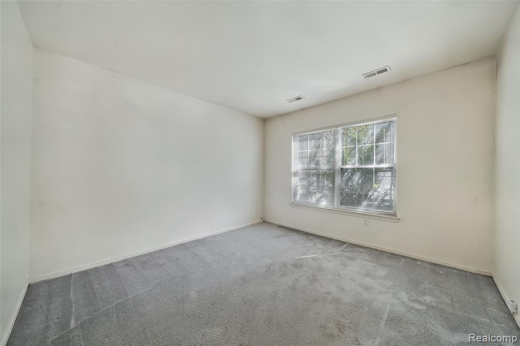 870 Huntclub Boulevard, Auburn Hills, MI 48326 — Photo 22