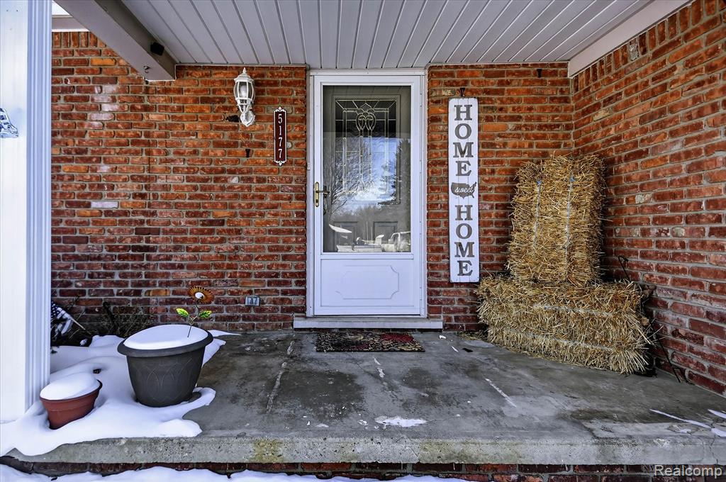 5177 Elizabeth Lane, Almont, MI 48003 — Photo 2