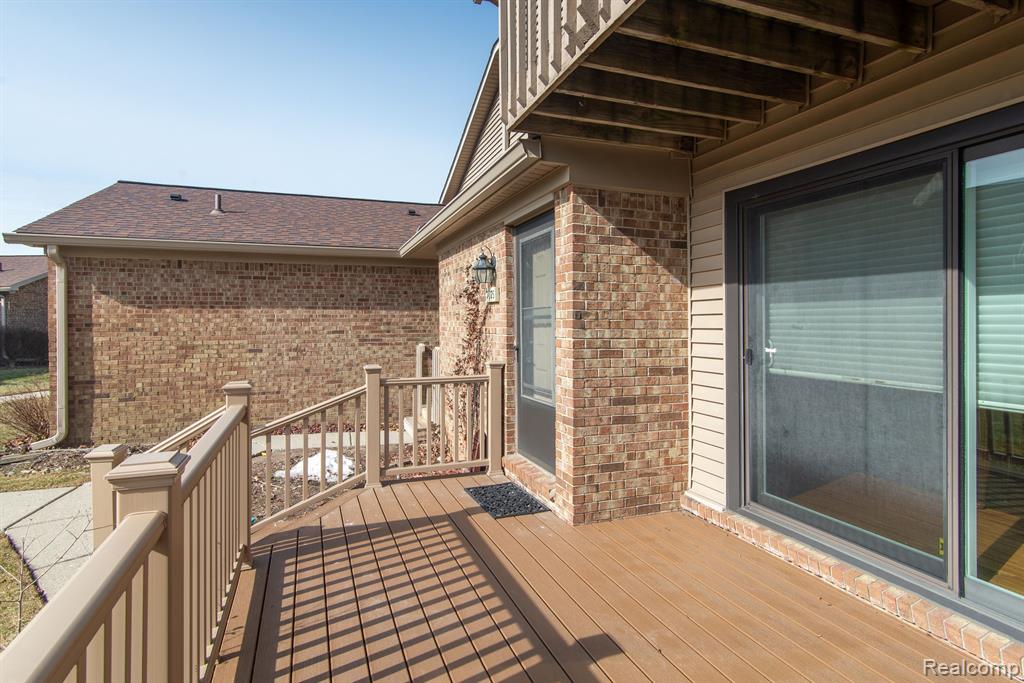 7075 ELMHURST, West Bloomfield, MI — Photo 24