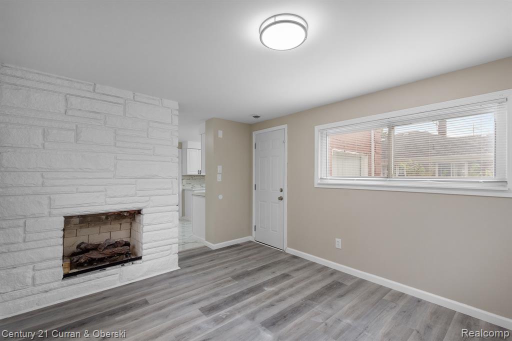 8771 E OUTER Drive, Detroit, MI 48213 — Photo 16