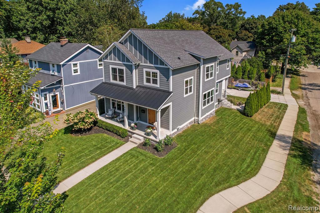 902 FERNWOOD Road, Royal Oak, MI 48067 — Photo 48