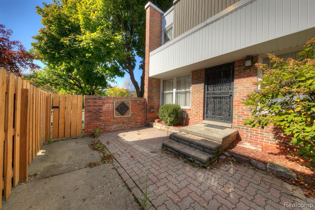 2037 Hyde Park Drive, Detroit, MI 48207 — Photo 31