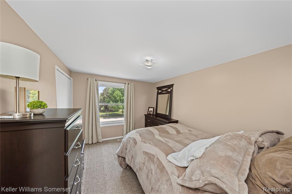 5795 LIMESTONE Drive, Troy, MI 48085 — Photo 34