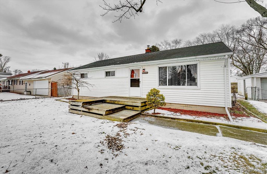 46630 HULING Street, Utica, MI 48317 — Photo 5