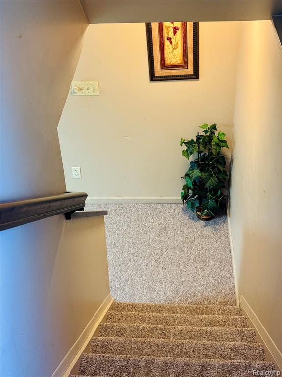 33564 Vista Way Way, Fraser, MI 48026 — Photo 25