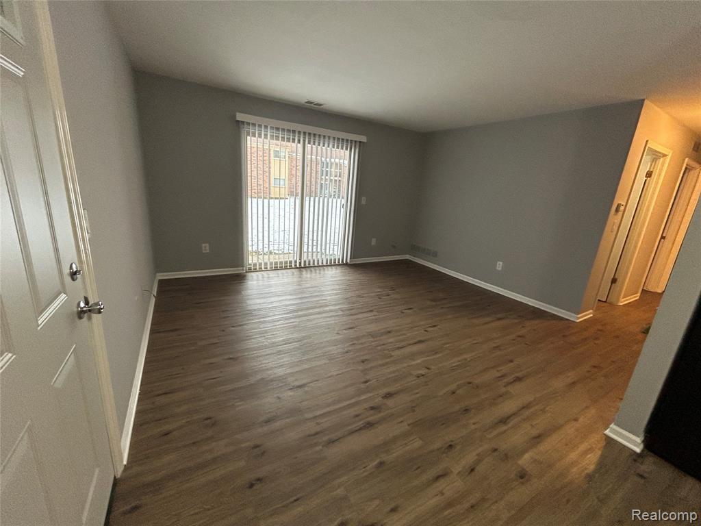 34690 Clarkson Drive W, 27, Fraser, MI 48026 — Photo 4
