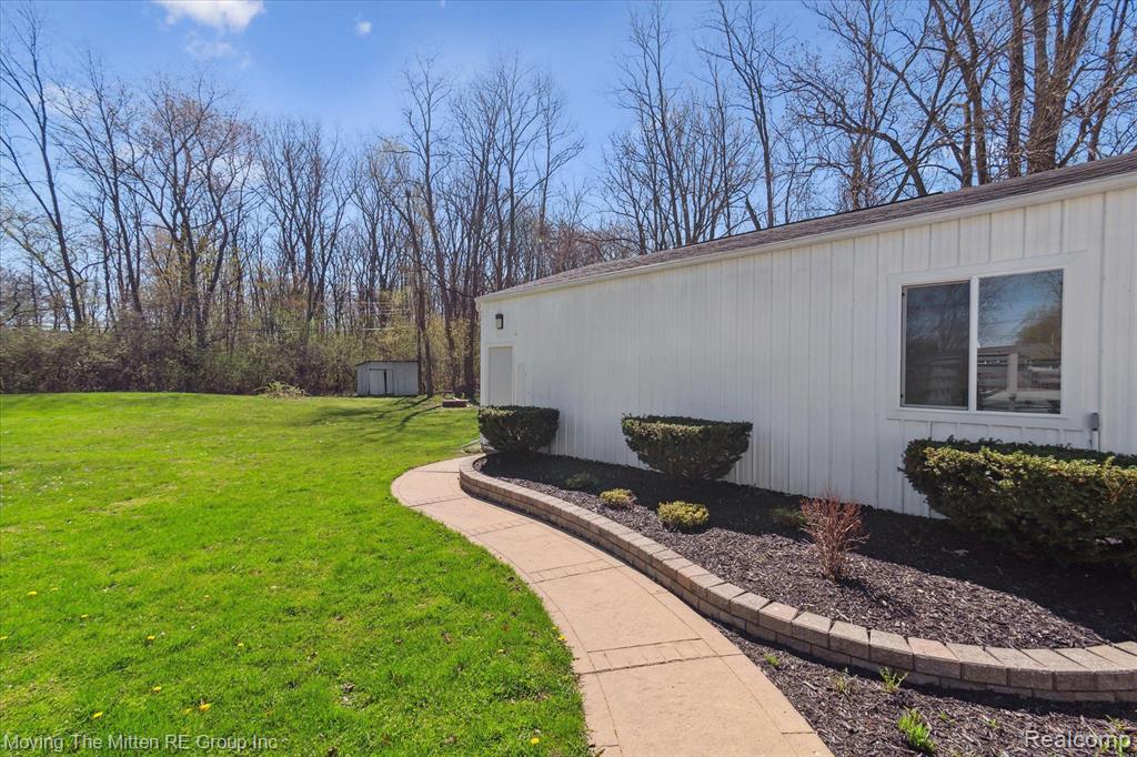 5885 JUSTINE Street, Van Buren, MI 48111 — Photo 38