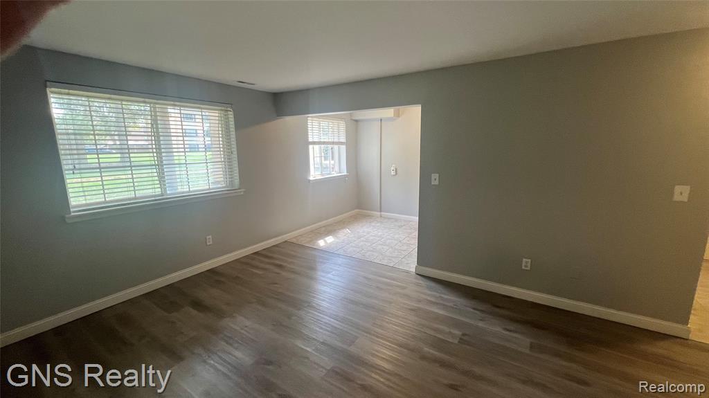 45270 Keding Street, 102, Utica, MI 48317 — Photo 15