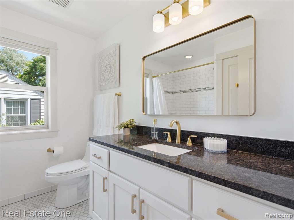 10125 Borgman Avenue, Huntington Woods, MI — Photo 24