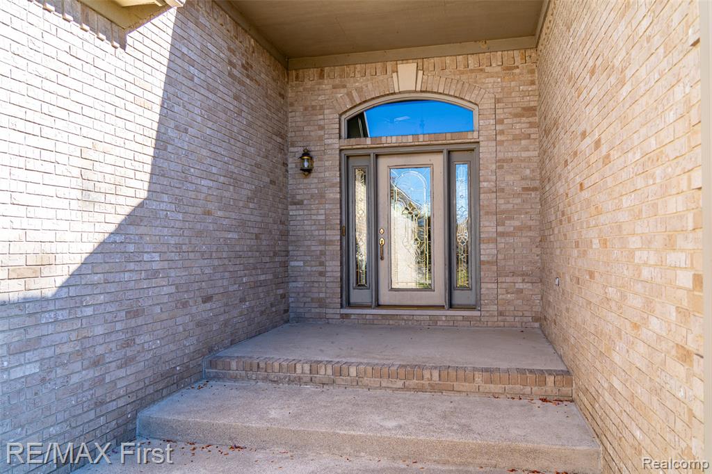 47368 Dove Court, Shelby Twp, MI 48315 — Photo 13