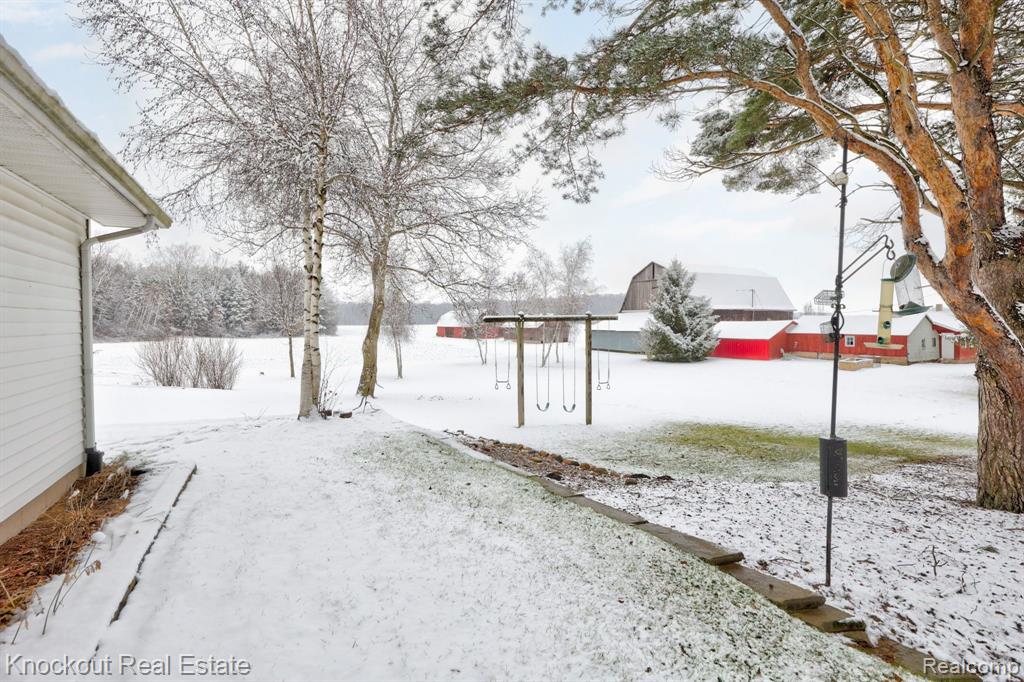 7165 Junction Road, Bridgeport, MI 48722 — Photo 45