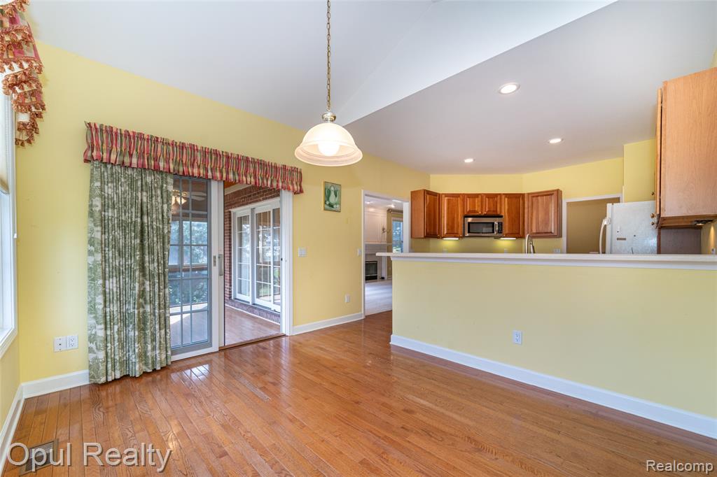 17036 Sycamore Court, Northville, MI 48168 — Photo 28