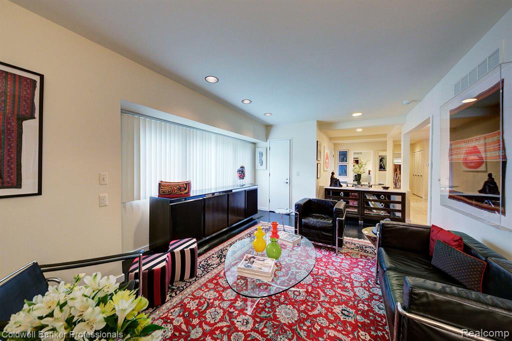 1921 Pine Ridge Lane, Bloomfield Hills, MI 48302 — Photo 18