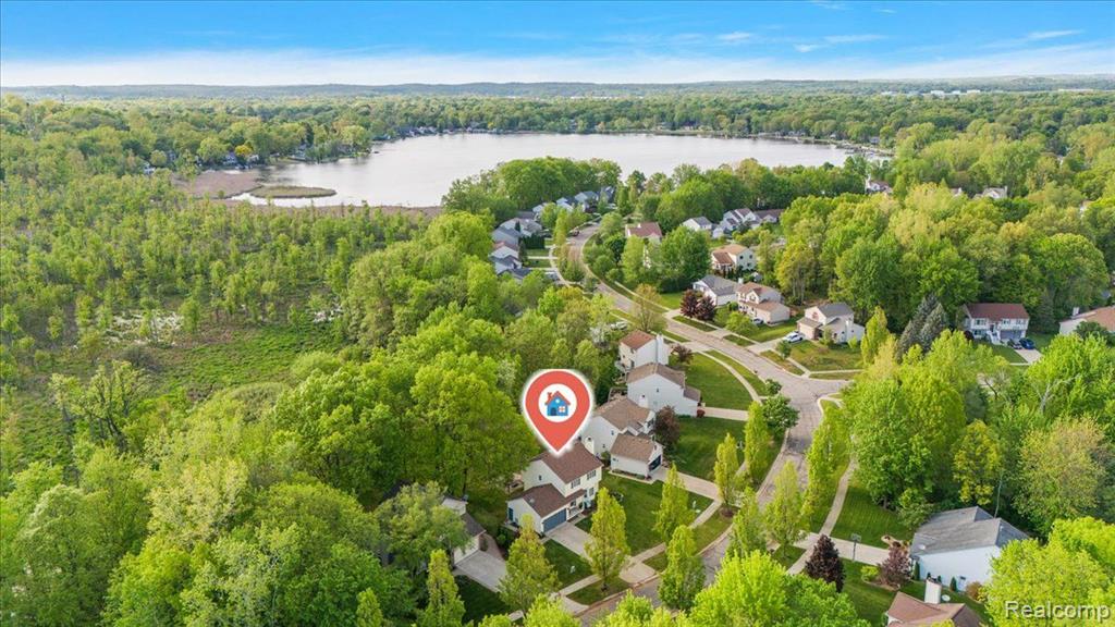 457 Cove View Drive, Waterford, MI 48327 — Photo 3