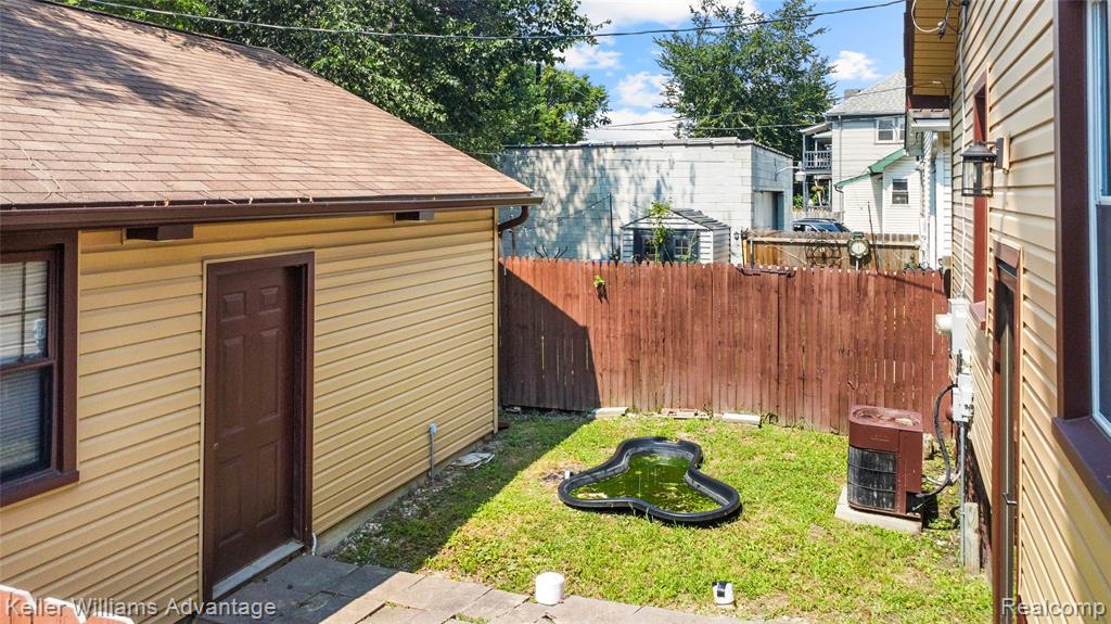 1449 Wayburn Street, Grosse Pointe Park, MI 48230 — Photo 19