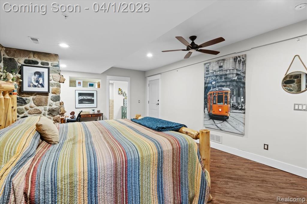 217 E Commerce Street, Milford, MI 48381 — Photo 17