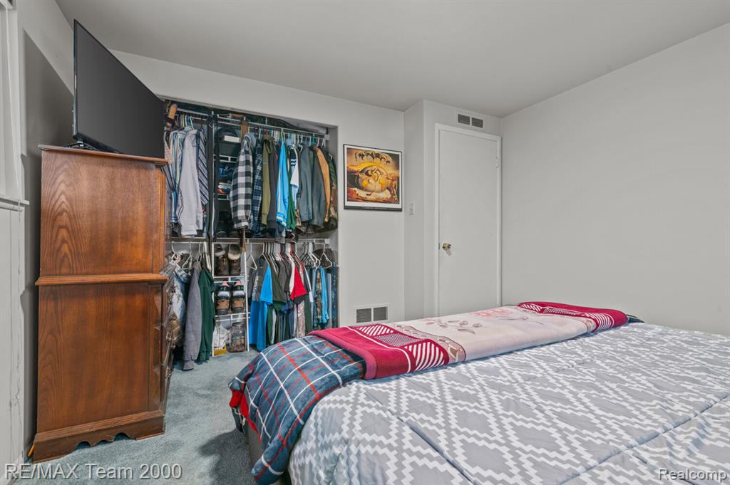 31629 Sweetbriar, Rockwood, MI — Photo 22