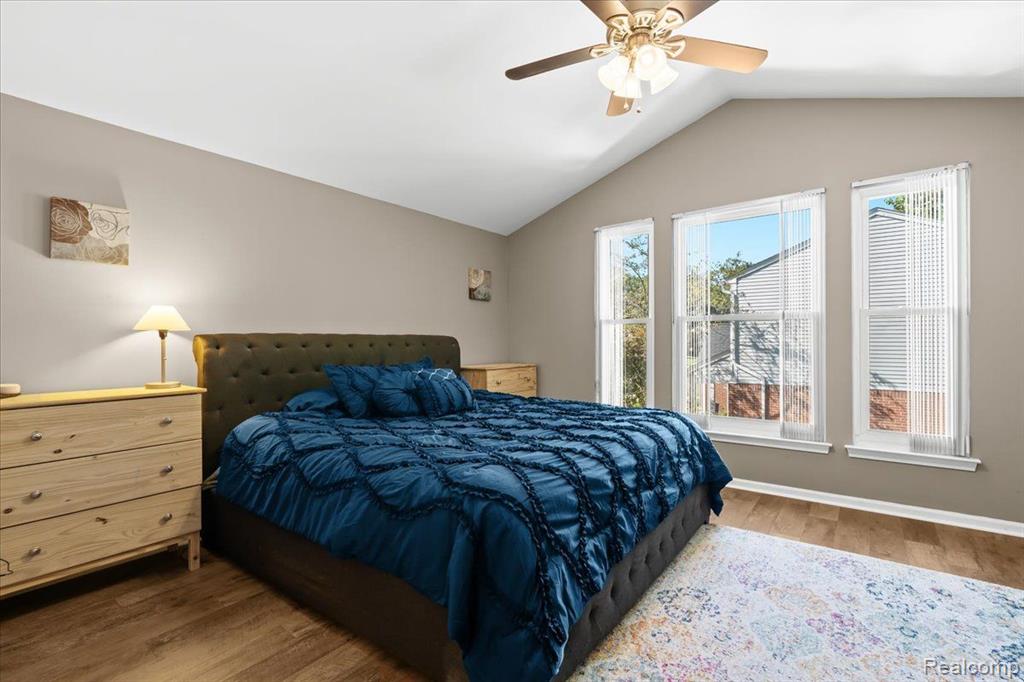 7050 Fox Chase Lane, Westland, MI — Photo 19