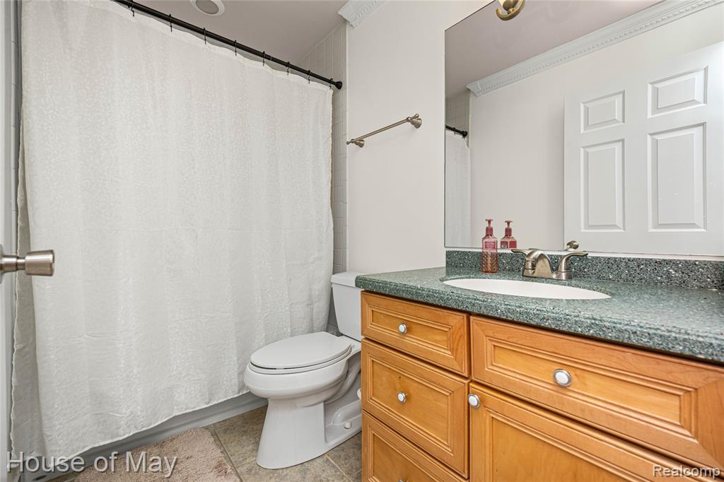 35260 Bradford Drive, New Baltimore, MI 48047 — Photo 23