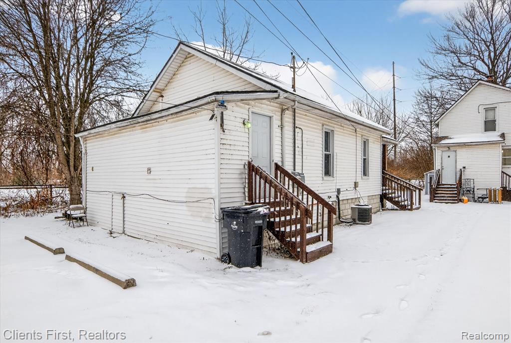 843 Orange Street, Wyandotte, MI 48192 — Photo 20