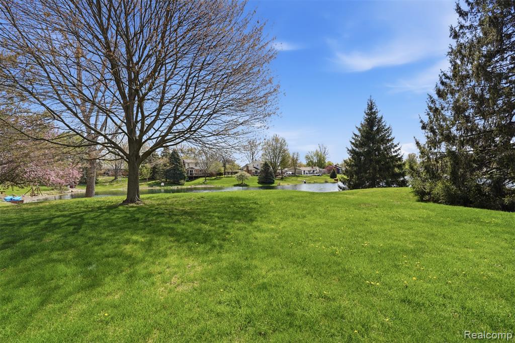 3756 Chevron Drive, Highland, MI 48356 — Photo 27