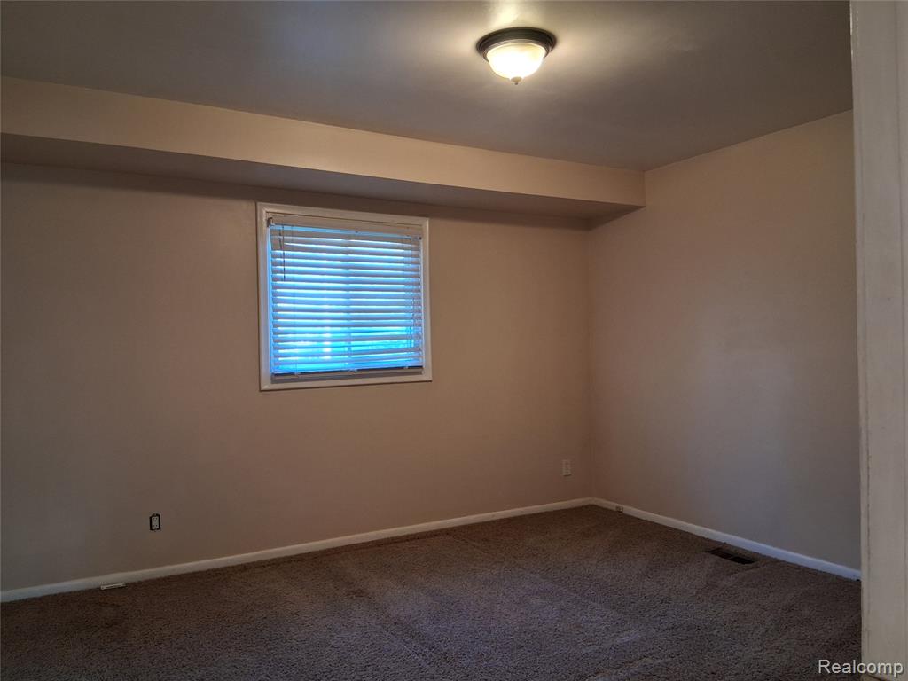 5097 Middleboro Road, Grand Blanc, MI 48439 — Photo 19