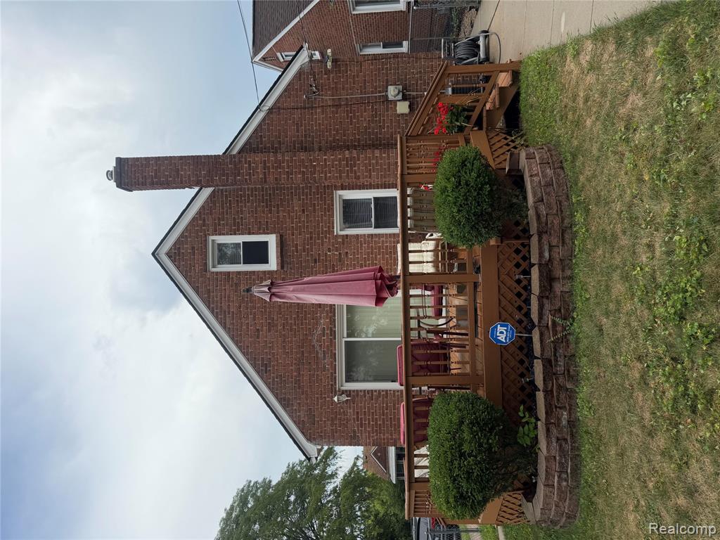 21051 Universal Avenue, Eastpointe, MI 48021