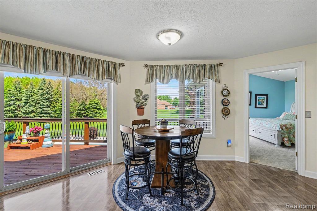 408 N Outlook Court, Perry, MI 48872 — Photo 15