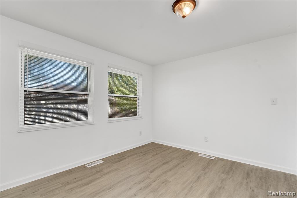 15411 Young St, Detroit, MI 48205 — Photo 15