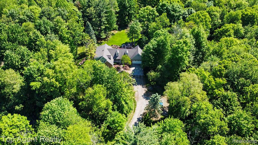 2411 Farmbrook Trail, Oxford, MI 48370 — Photo 34