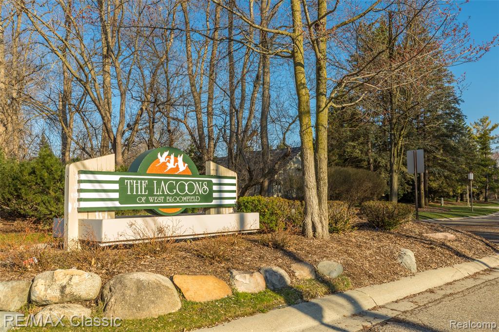 4860 Pelican Way, West Bloomfield, MI 48323 — Photo 49