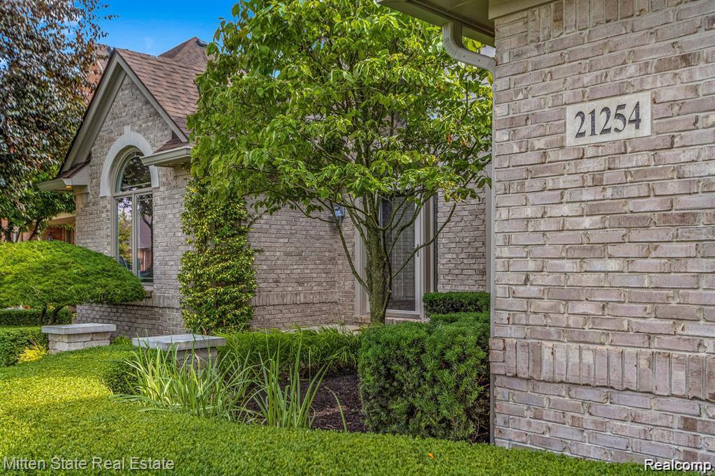 21254 Clayton Drive, Macomb, MI 48044 — Photo 3