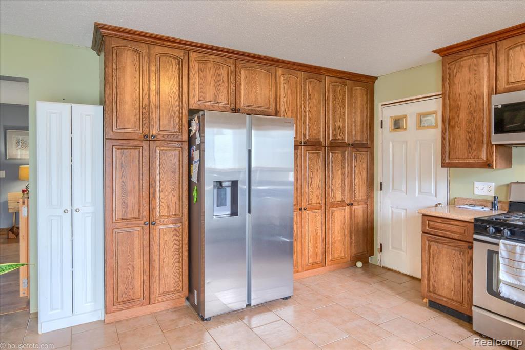 6570 Hunters Creek Road, Imlay City, MI 48444 — Photo 11