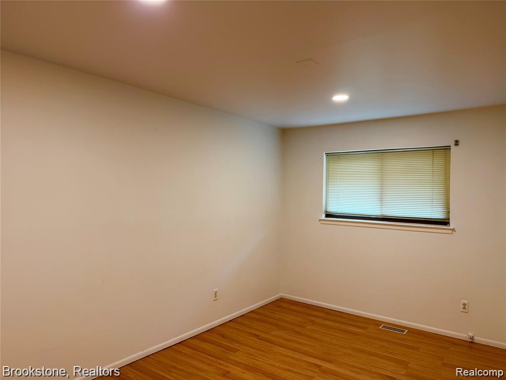 8401 18 Mile Road, Sterling Heights, MI 48313 — Photo 6