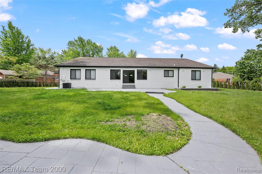 6302 Burger Street, Dearborn Heights, MI 48127 — Photo 12