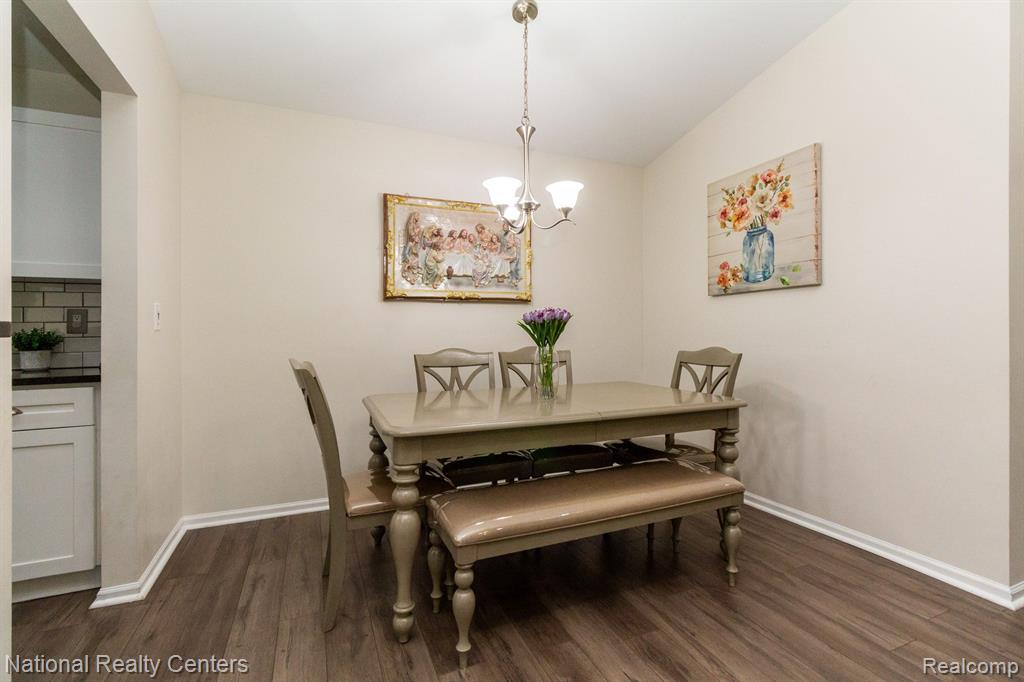 4293 BERKSHIRE Drive, Sterling Heights, MI 48314 — Photo 6