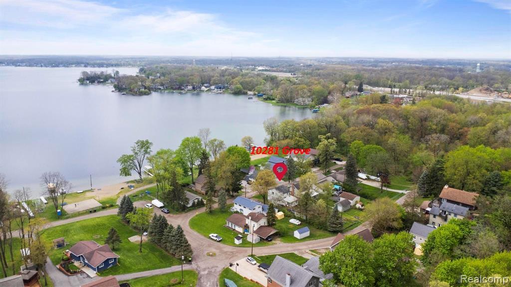 10281 GROVE Drive, Whitmore Lake, MI 48189 — Photo 11