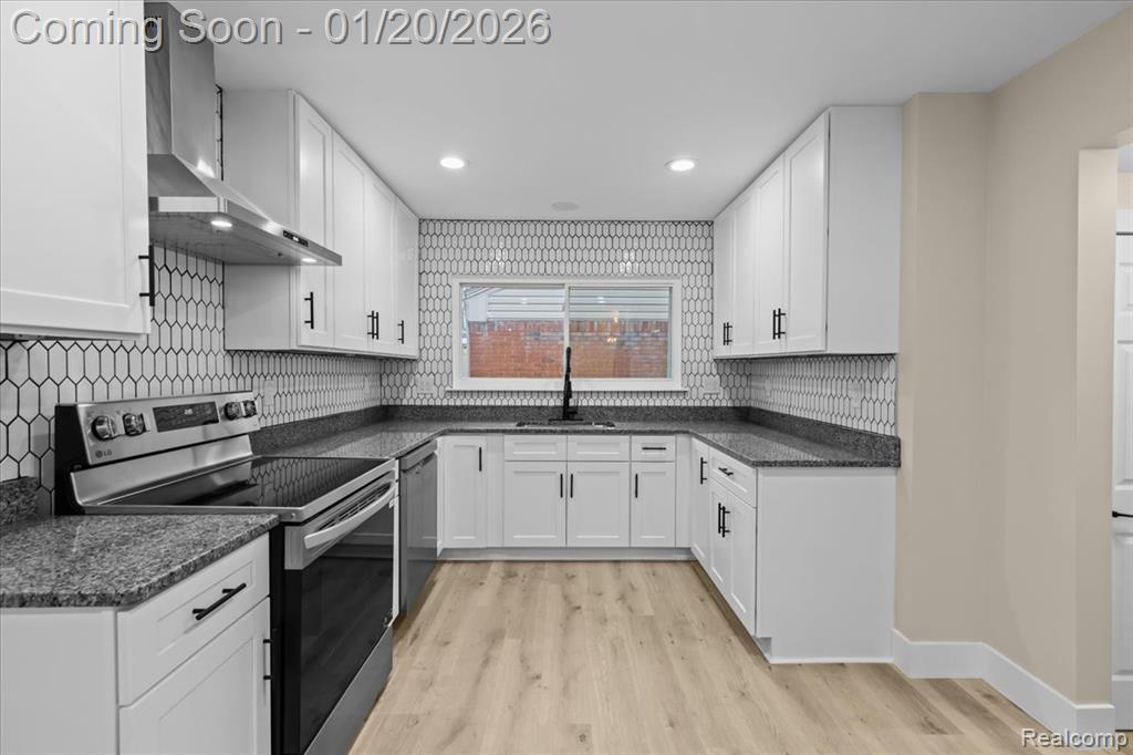 26044 Cherry Hill Road, Dearborn Heights, MI 48127 — Photo 12