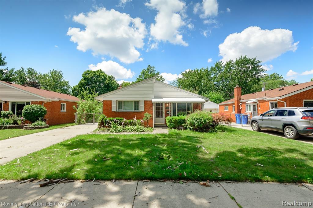 4666 ROOSEVELT Boulevard, Dearborn Heights, MI 48125 — Photo 22