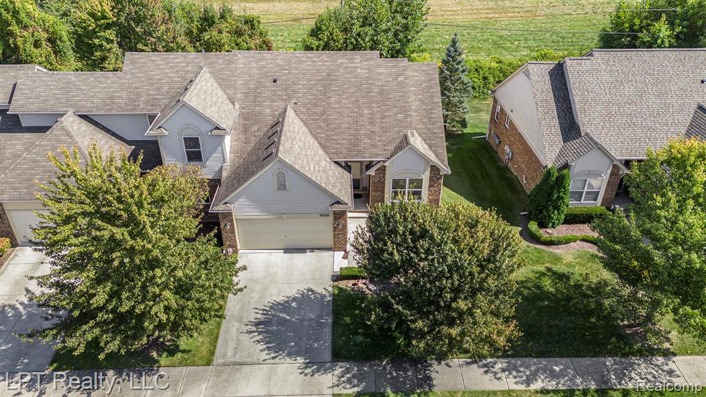 45550 Rathmore Drive E, Macomb, MI 48044 — Photo 2